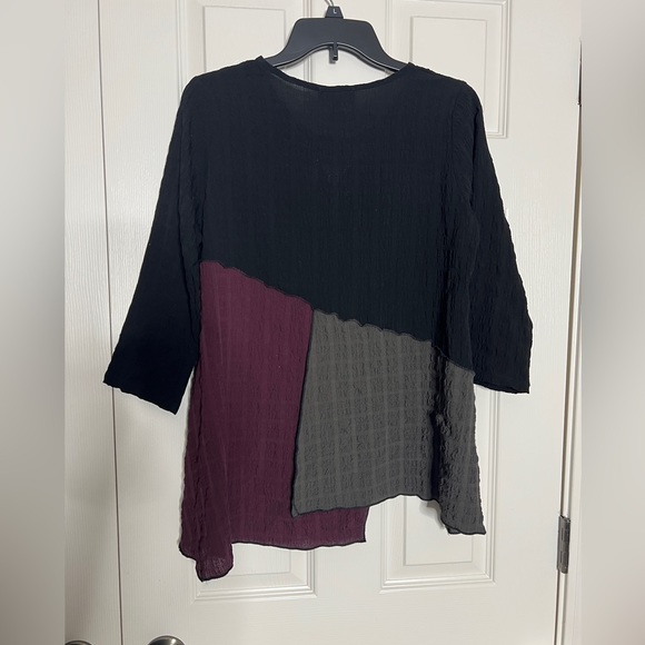 🩶 Colorblock Gauze Blouse - Picture 2 of 6